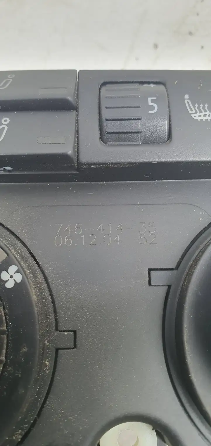 Volkswagen PASSAT B6 (2005 - 2010)  74641435 Блок управления кондиционера воздуха / климата/ печки (в салоне)