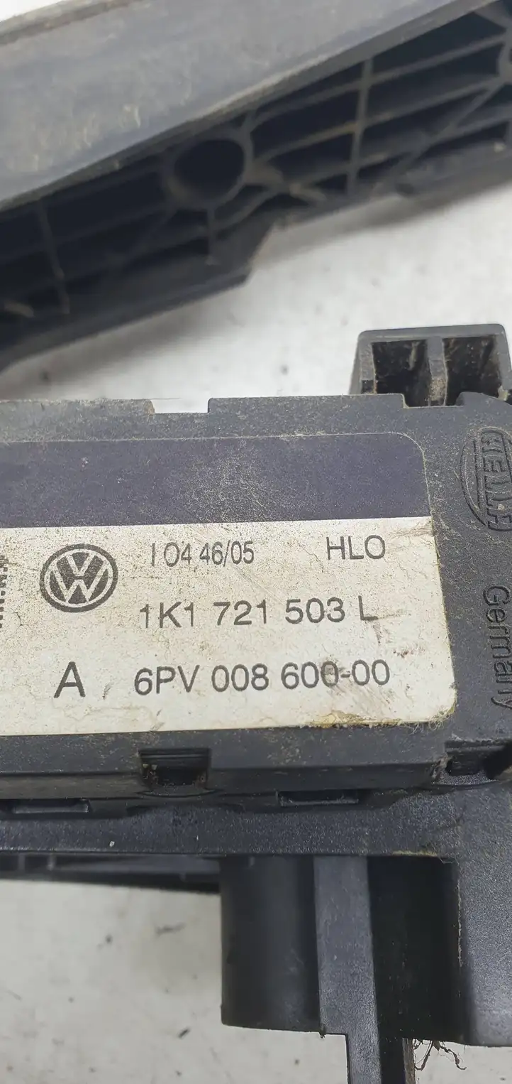 Volkswagen PASSAT B6 (2005 - 2010) 1K1721503L Педаль акселератора — фото 4