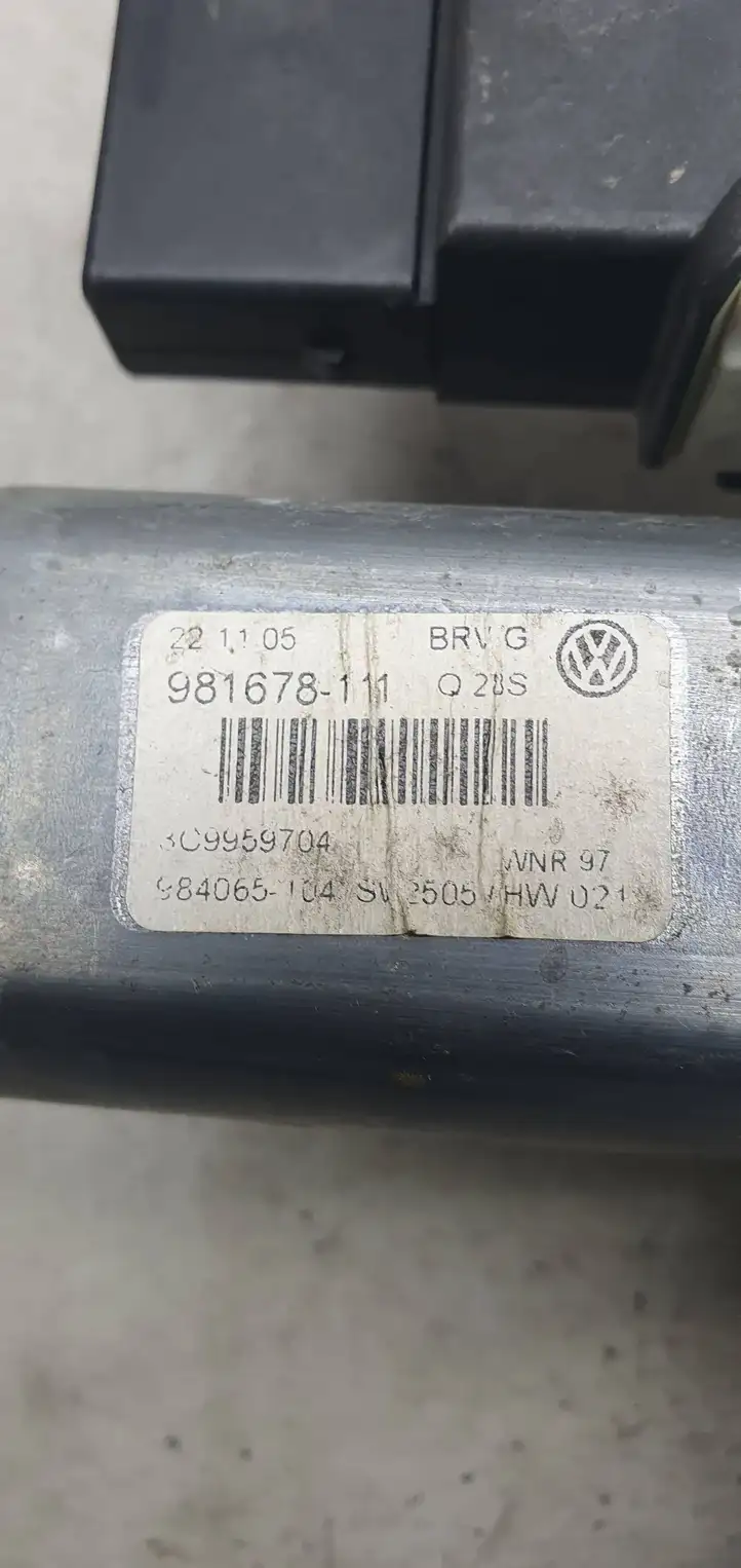 Volkswagen PASSAT B6 (2005 - 2010) 3c9959704 Стеклоподъемник задней двери — фото 5
