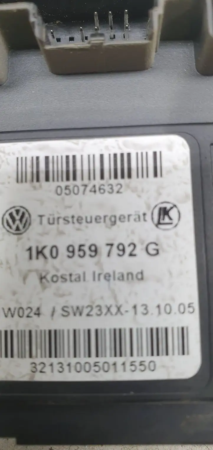 Volkswagen PASSAT B6 (2005 - 2010) 1K0959792G Мотор стеклоподъемника передний — фото 4