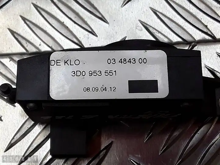 Volkswagen Phaeton (2002 - 2008)  3D0953551 Кнопки рулевого колеса