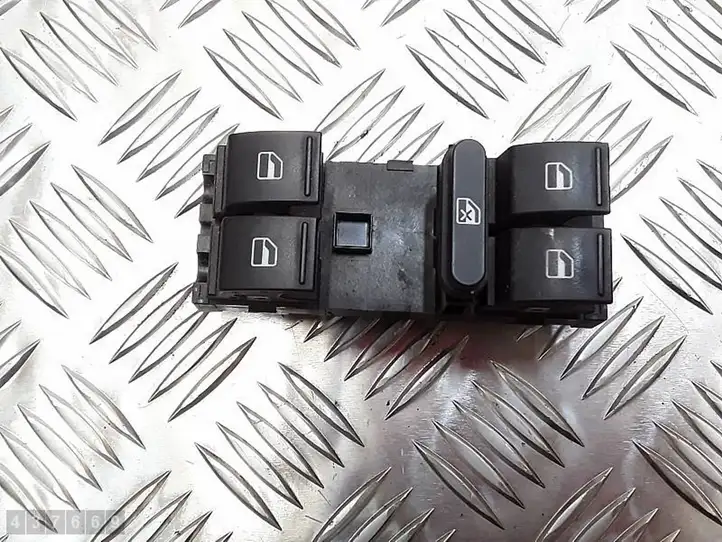 Volkswagen Tiguan (2007 - 2011) 1K4959857B Блок кнопок стеклоподъемников — фото 2