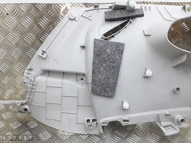 Toyota Aygo (2014 - 2018)  624710H200 Боковая отделка у заднего сиденья (верх)