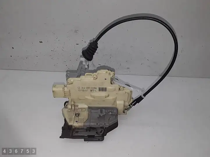 Volkswagen Tiguan (2007 - 2011)  3C2837015A Замок передней двери