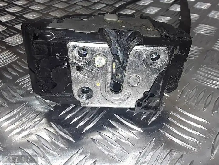 Nissan Micra (2003 - 2007)   Замок передней двери