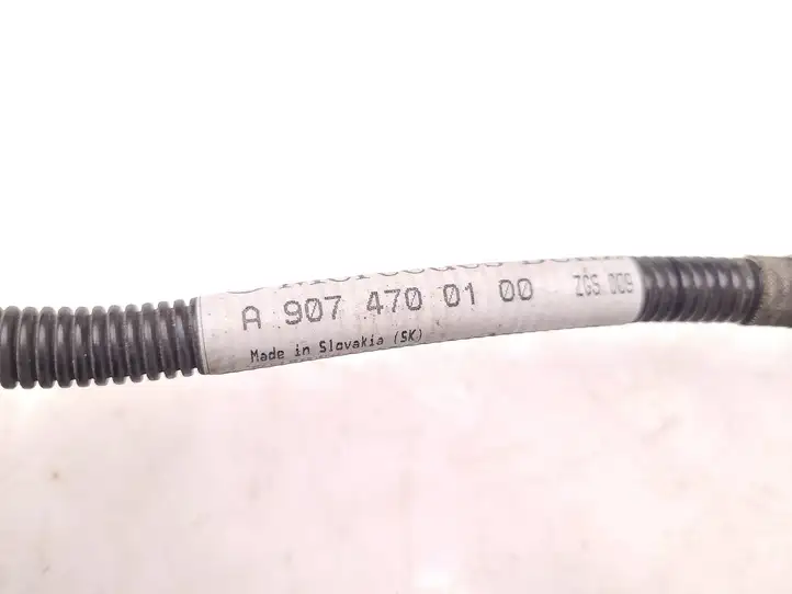 Mercedes-Benz Sprinter W907 W910 (2018 - )  A9074700100 Трубка (трубки) для подачи топлива ADblue