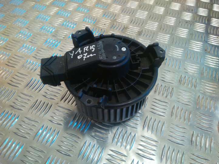 Toyota Yaris (2005 - 2009)  AV2727000311 Вентилятор печки