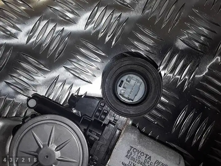 Toyota Hilux (AN10, AN20, AN30) (2011 - 2015) 857100K030 Электростеклоподъемник передний (комплект) — фото 7