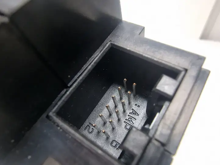 Audi A8 (2005 - 2007)  4E2905217 Включатель зажигания и стартера