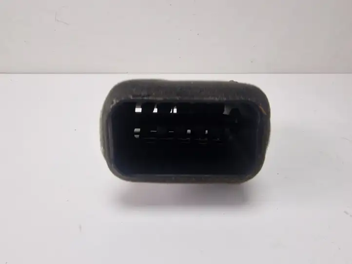 Audi A8 S8 D3 4E (2005 - 2007) 4E0820901 Боковой воздушный дефлектор — фото 2