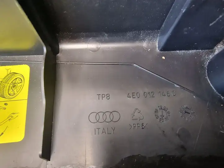 Audi A8 S8 D3 4E (2005 - 2007) 4E0012146C Ящик для инструментов — фото 3