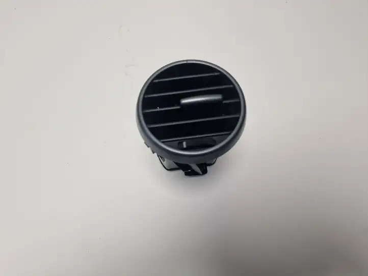 Seat Altea (2004 - 2009) 1P0819203A Боковой воздушный дефлектор — фото 1