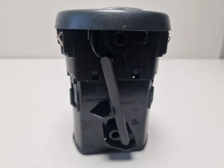 Seat Altea (2004 - 2009) 1P0819203A Боковой воздушный дефлектор — фото 2
