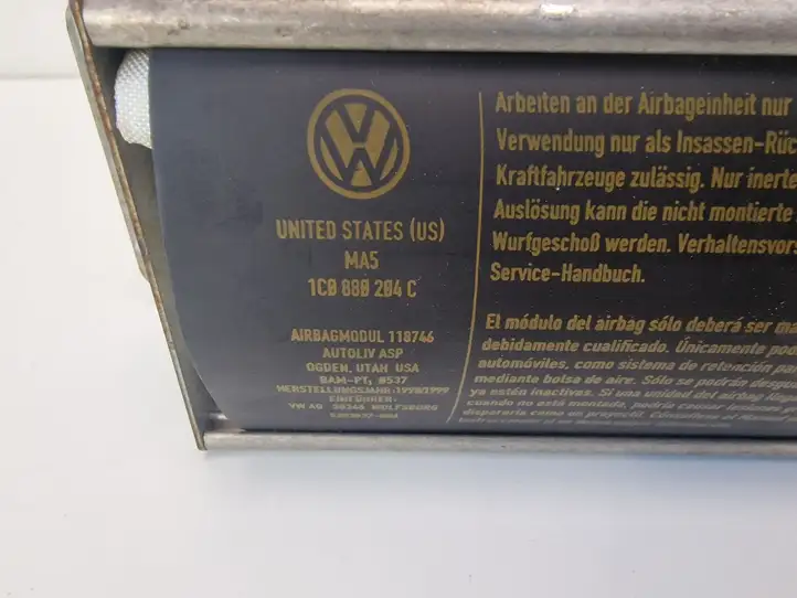 Volkswagen New Beetle (1997 - 2005) 1C0880204C Подушка безопасности пассажира — фото 2