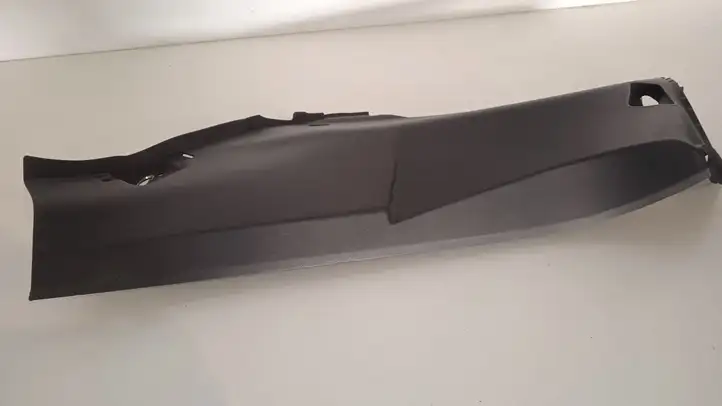 Maserati Levante (2017 - )  670040380 Отделка стойки (C)