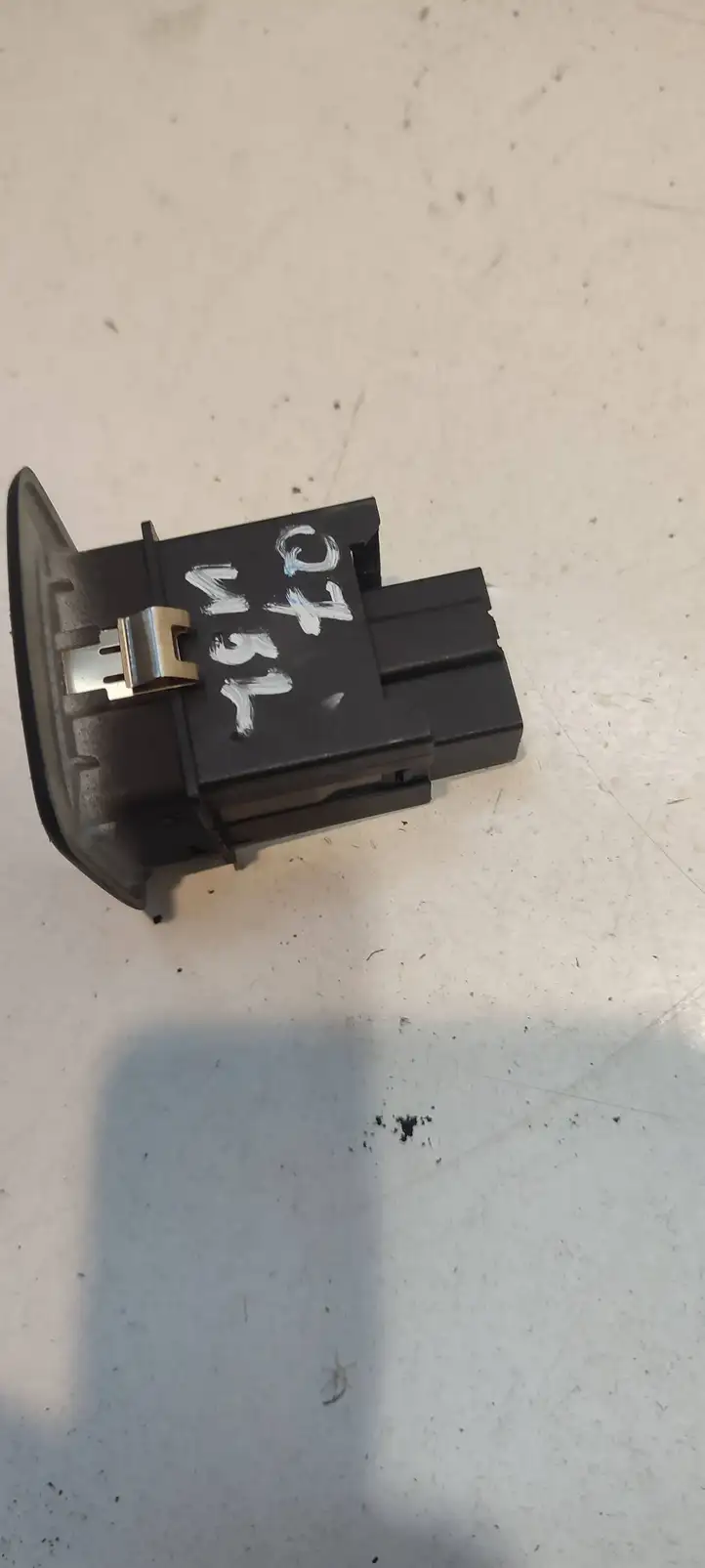 Audi Q7 (2005 - 2009)  4L2941301A Включатель регулировки высоты фонарей