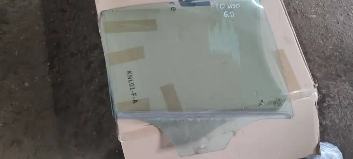 BMW 5 F10 F11 (2009 - 2016)   Основное стекло задних дверей