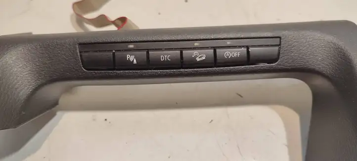 BMW X1 E84 (2009 - 2015) 9203978 Кнопка парктроника — фото 1