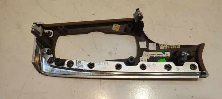 BMW 5 F10 F11 (2009 - 2016)  9192950 Декоративная планка