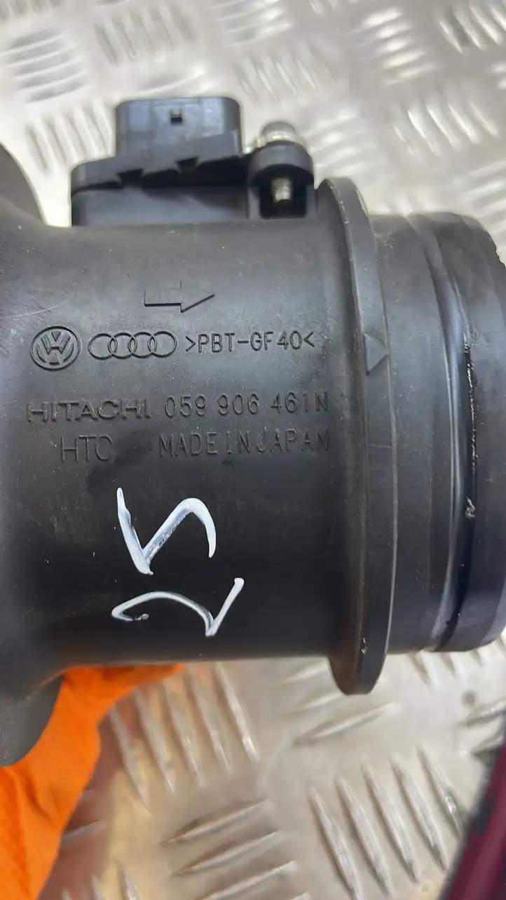 Audi A5 (2007 - 2011)  059906461N Измеритель потока воздуха