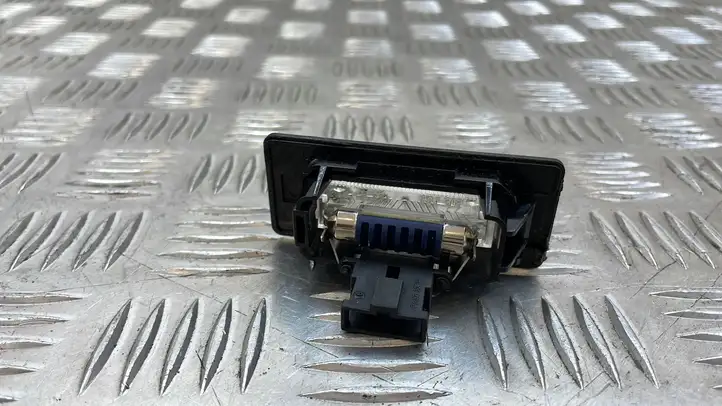 Audi A5 8T 8F (2007 - 2011) 8T0943021 Подсветка номера — фото 2