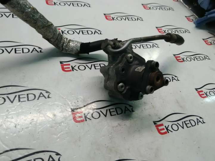 8K0145154J Audi A4 S4 B8 8K Vairo stiprintuvo siurblys