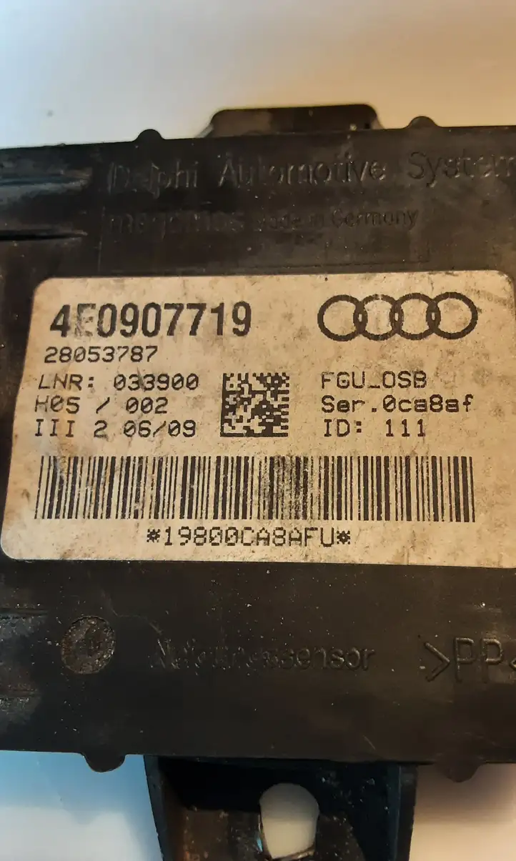 Audi A8 S8 D3 4E (2005 - 2007) 4E0907719 Блок управления сигнализацией — фото 3