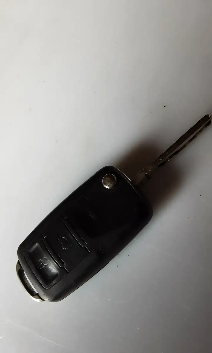 Audi A8 (2005 - 2007)  4E0837220H Ключ / карточка зажигания