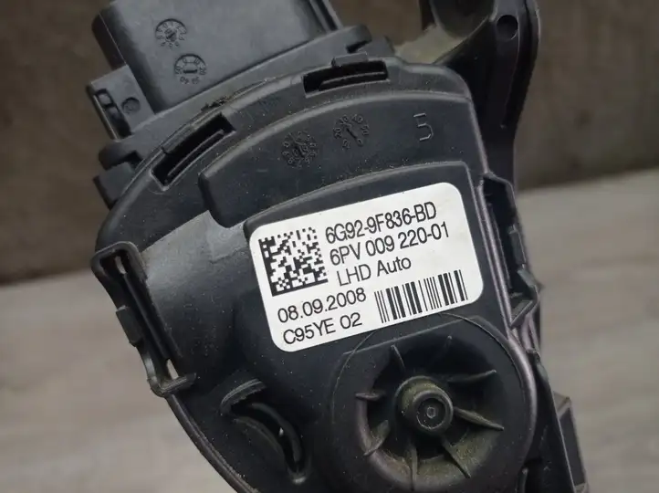 Volvo V70 (2007 - 2013) 6PV00922001 Педаль акселератора — фото 3