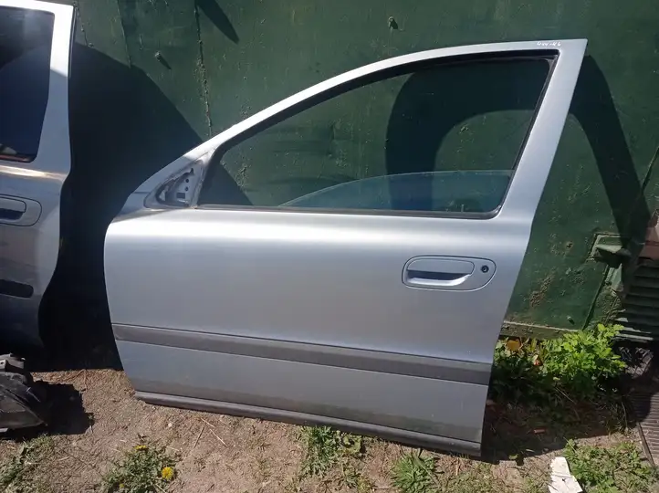 Volvo V70 (2000 - 2004) Дверь — фото 1