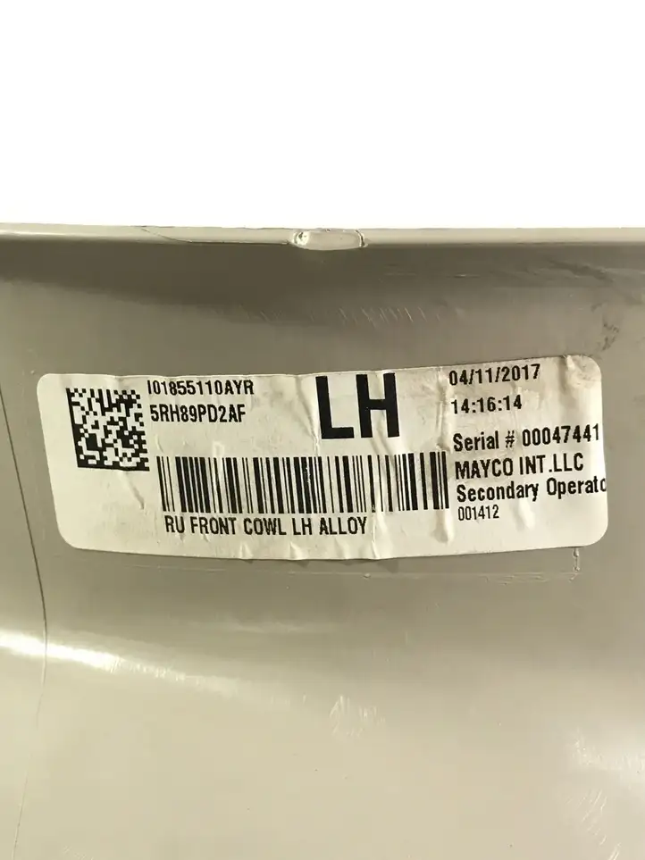 Chrysler Pacifica (2016 - ) 5RH89PD2AF Внутренняя отделка переднего порога — фото 2