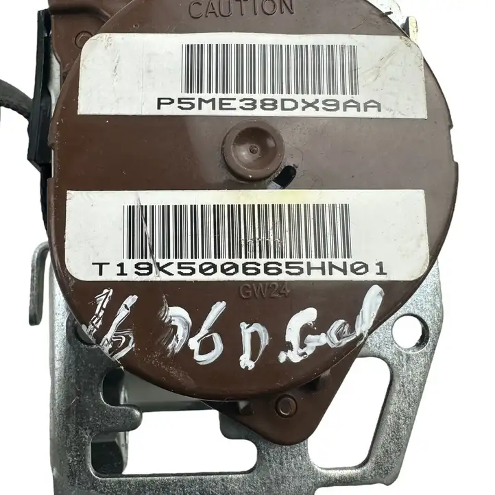 Dodge Durango (2013 - )  P5ME38DX9AA Задний ремень безопасности