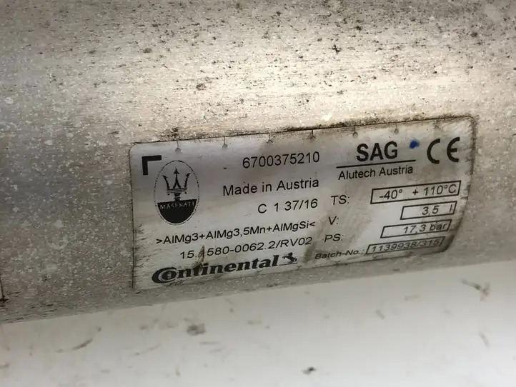Maserati Levante (2017 - ) 6700375210 Ресивер пневмоподвески — фото 8