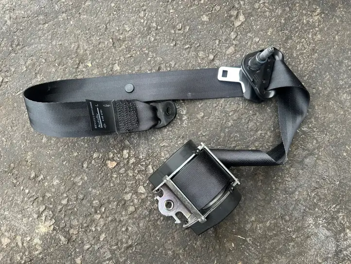 Dacia Lodgy (2012 - 2021) 888413899r Задний ремень безопасности — фото 1