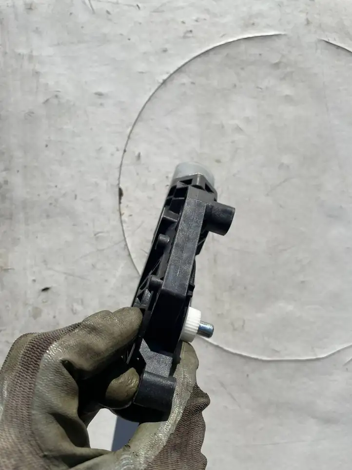 BMW X3 G01 (2018 - )  7457251 Механизм подъема окон задней двери