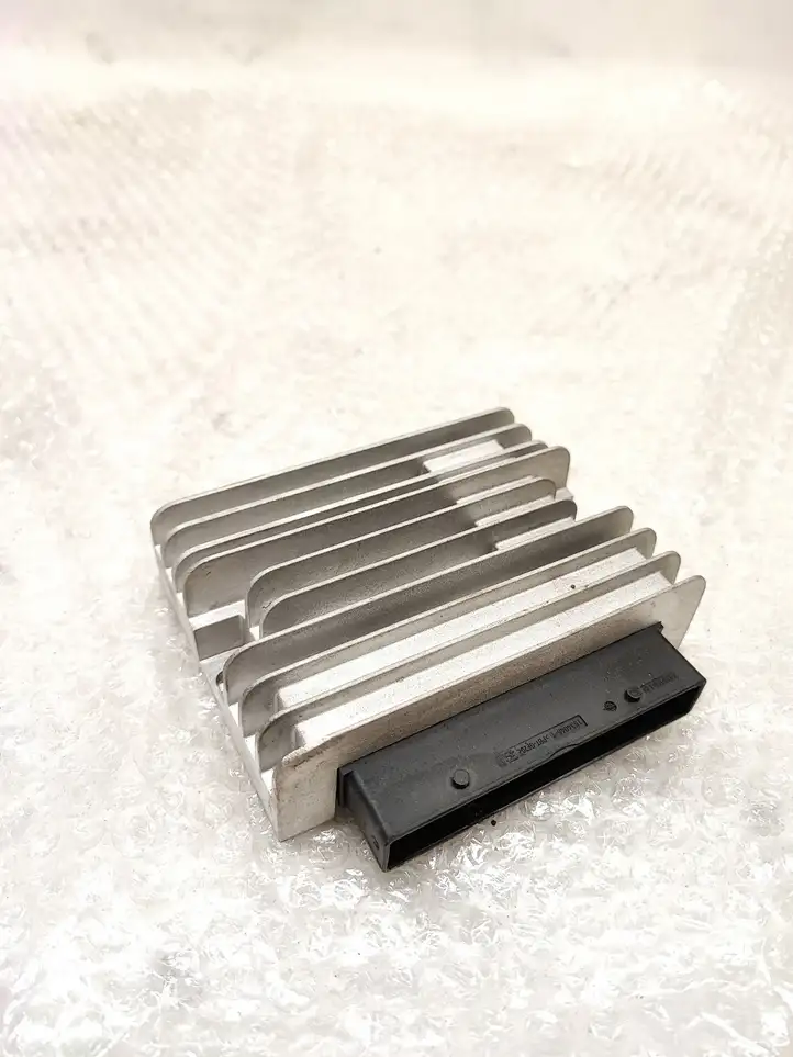 Mercedes-Benz C AMG W205 (2014 - )  A2059005330 Звукоусилитель