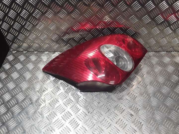 Renault Laguna (2005 - 2007)  8200002472 Задний фонарь в кузове