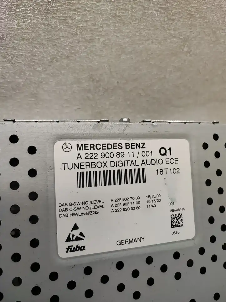 Mercedes-Benz C AMG W205 (2014 - ) A2229008911 Магнитола / мультимедийная система — фото 3