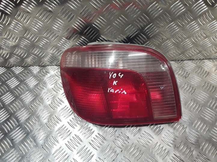 Toyota Yaris (1999 - 2003)  52005 Задний фонарь в кузове