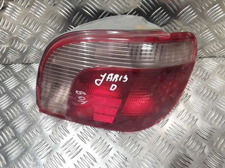 Toyota Yaris (1999 - 2003)  52004 Задний фонарь в кузове