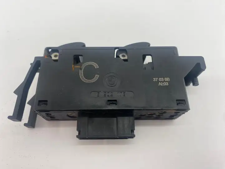 BMW 3 E46 (1998 - 2005) 6902178 Кнопка стеклоподъемников — фото 2