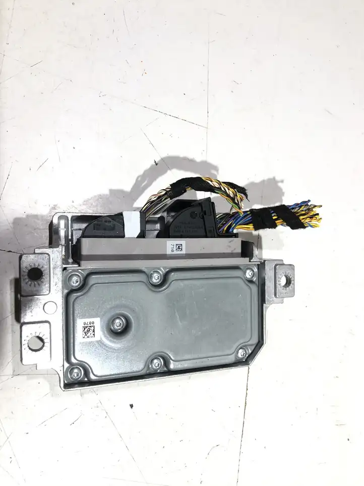 BMW 3 E90 E91 (2005 - 2012)  9184432 Блок управления надувных подушек