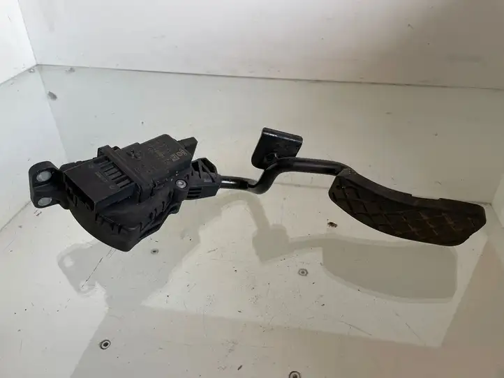 Audi A6 (2004 - 2008)  4F2721523 Педаль акселератора