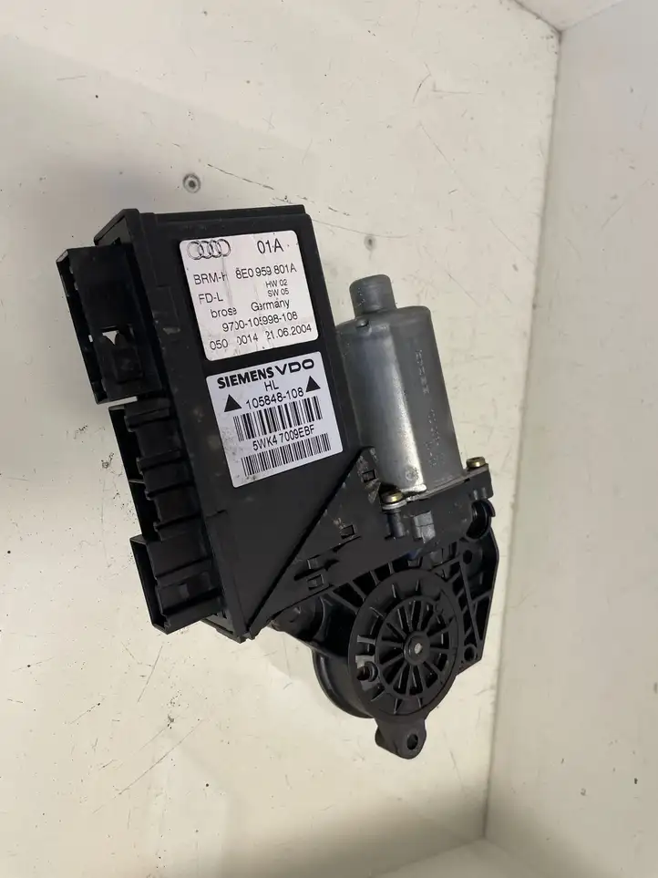 Audi A4 S4 B6 8E 8H (2000 - 2006) 8E0959801A Стеклоподъемник задней двери — фото 2
