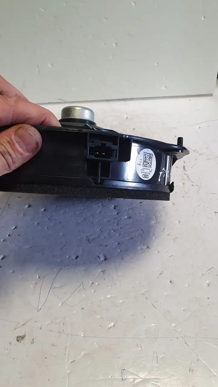 Audi Q7 (2005 - 2009)  8V0035415 Громкоговоритель (громкоговорители) в передних дверях