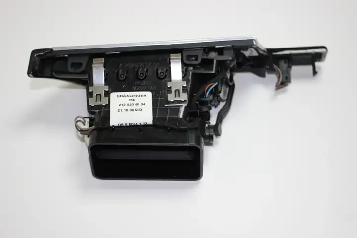 Mercedes-Benz E W212 (2009 - 2016) A2128302754 Боковой воздушный дефлектор — фото 3