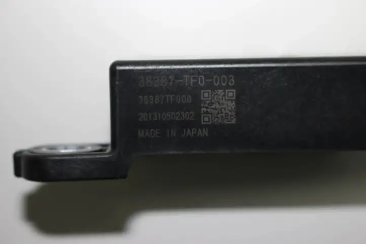 Honda CR-V (2012 - 2016) 38387TF0003 GPS антенна — фото 2