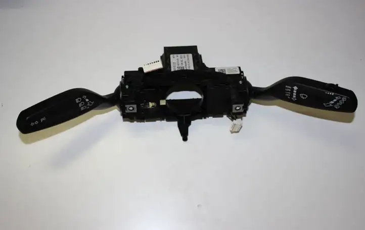 Audi A3/S3 8V (2012 - 2016)  8V0953521 Ручка поворотов/ фонарей