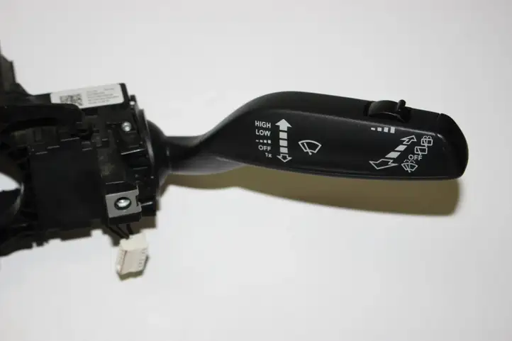 Audi A3/S3 8V (2012 - 2016)  8V0953521 Ручка поворотов/ фонарей