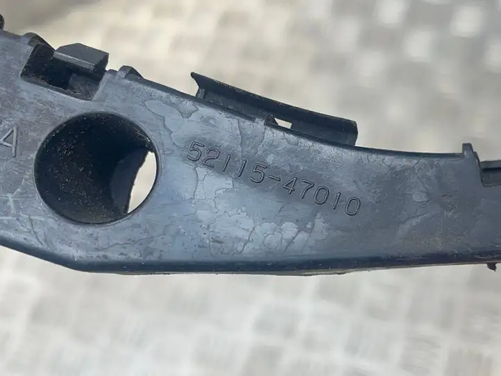 Toyota Prius (XW20) (2003 - 2009) 5211547010 Кронштейн переднего бампера — фото 4